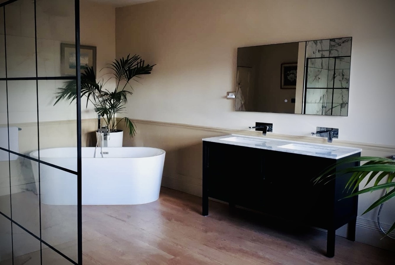 Slate Suite Bathroom