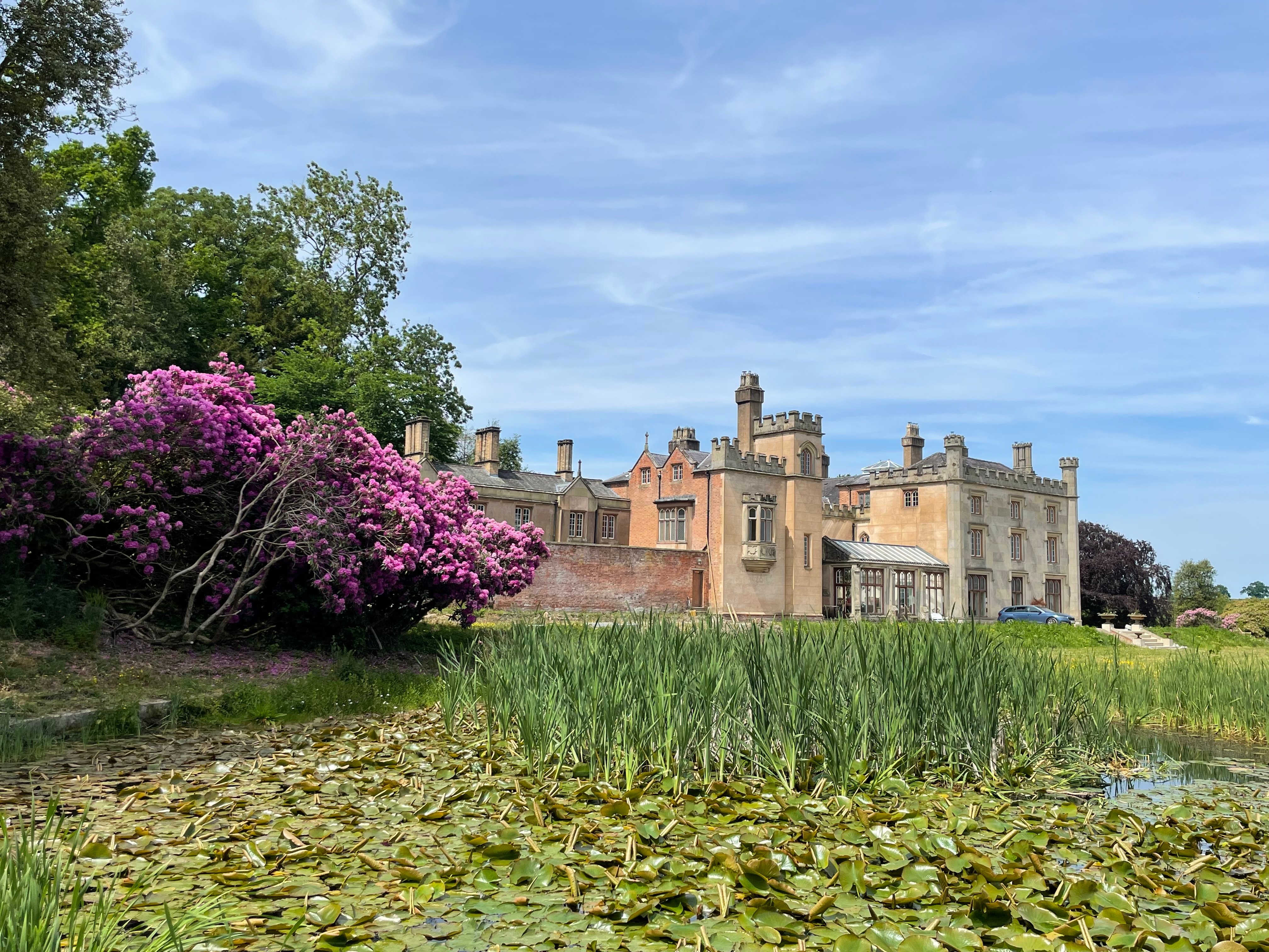 Llanerchydol Hall Grounds and architecture